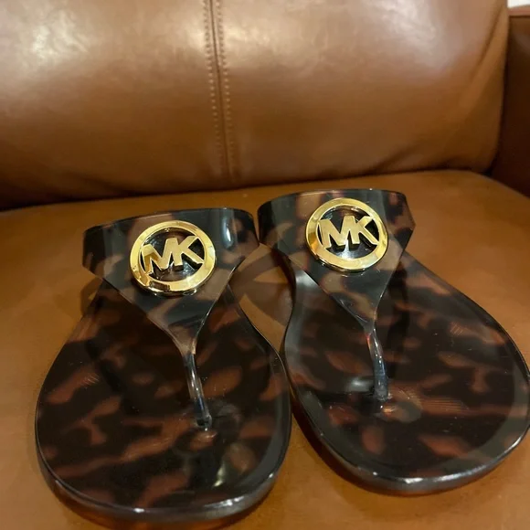 Michael Kors Tortoise Shell Slides with Gold Logo - Picture 2 of 5